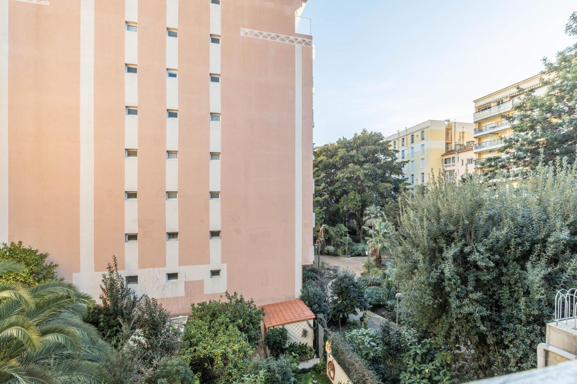 Апартаменти Menton Casino Екстер'єр фото